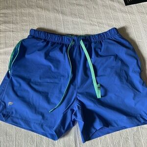 Men’s fabletics lined shorts.